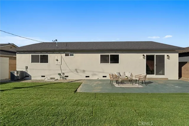 $1,200,000 | 534 East Hoover Avenue, Orange, CA 92867