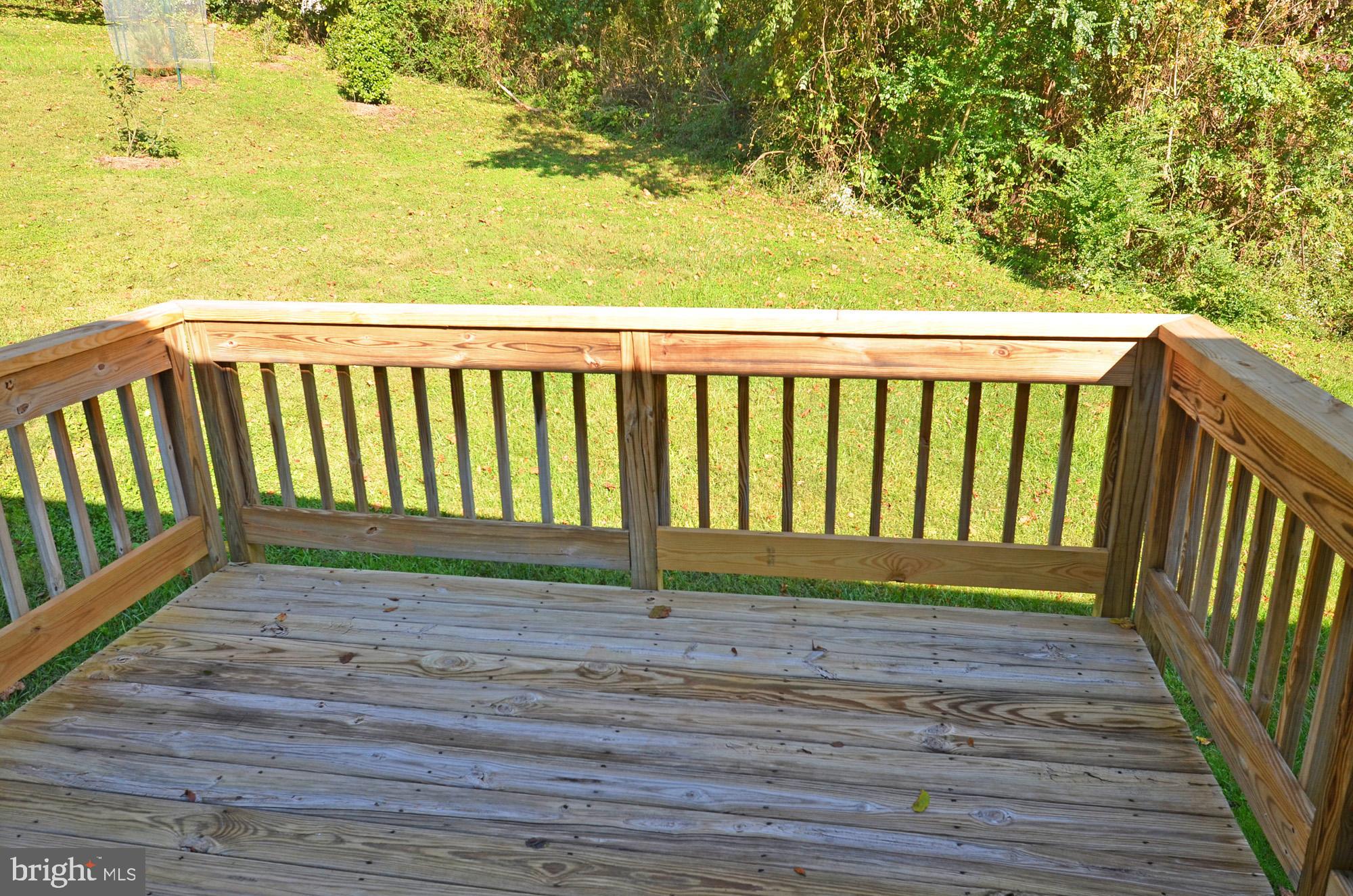 8112 Rugby Road Manassas, VA 20111 - Photo 11 of 38 Rear deck