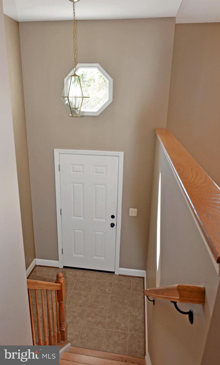8112 Rugby Road Manassas, VA 20111 - Photo 12 of 38 Welcoming foyer with tile floor