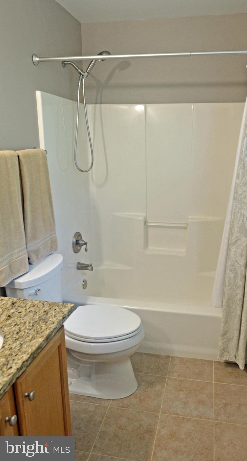 8112 Rugby Road Manassas, VA 20111 - Photo 29 of 38 Full, updated owner's BA w/tile floor