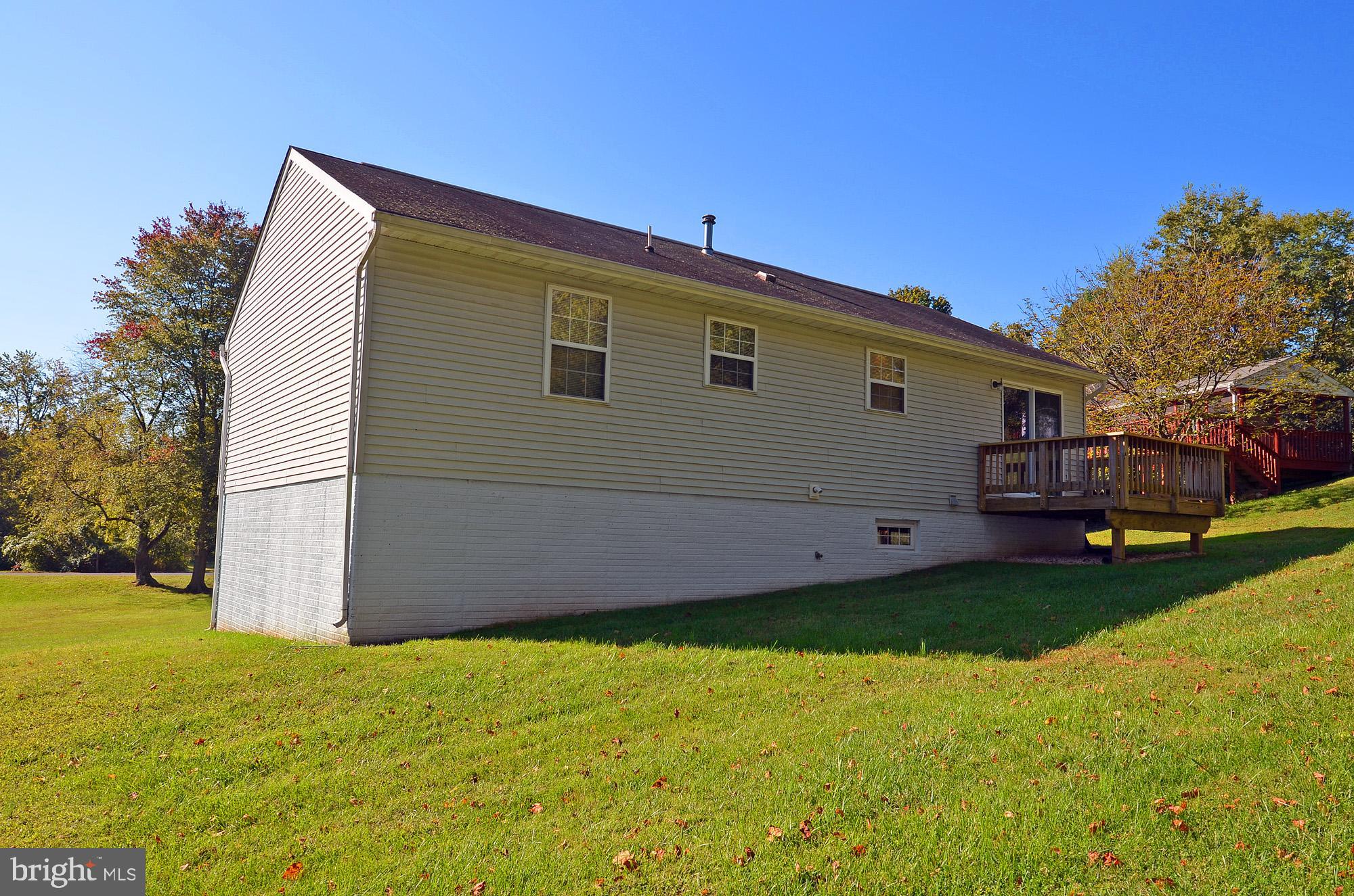 8112 Rugby Road Manassas, VA 20111 - Photo 8 of 38 Rear of home