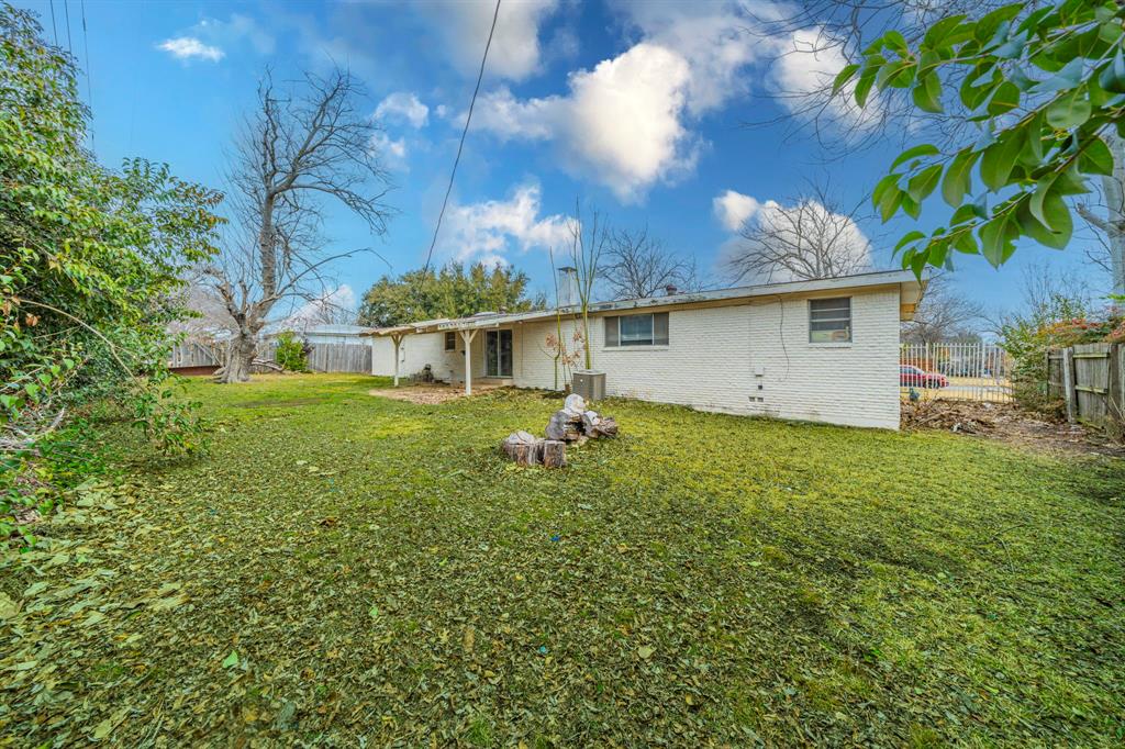 3816 Springbranch Drive Benbrook, TX 76116 - Photo 24 of 27 a house view with a garden space