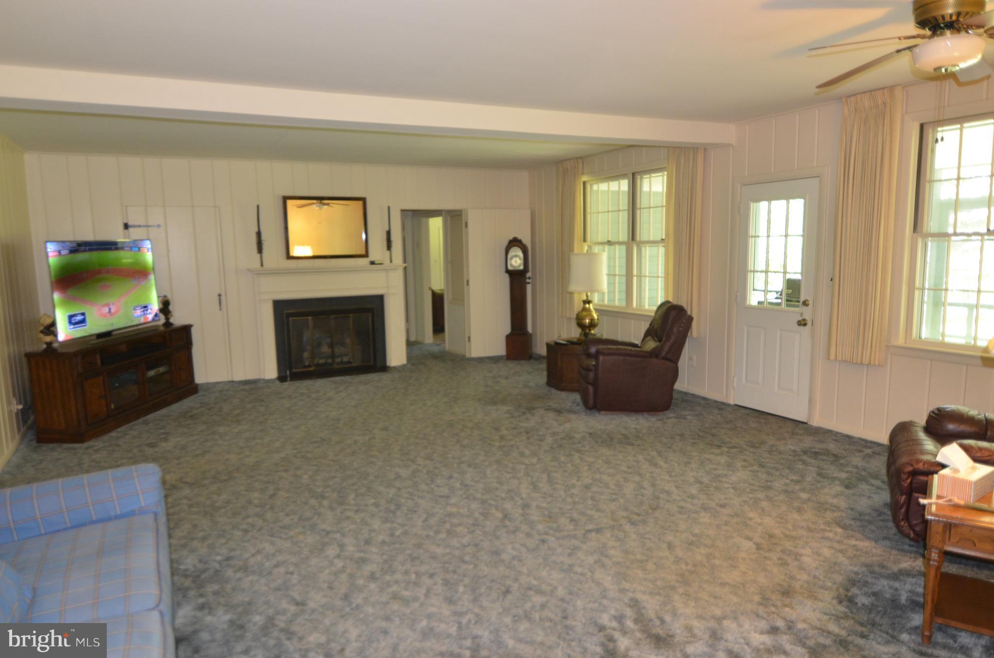 458 Garrison Forest Road Owings Mills, MD 21117 - Photo 5 of 22 Living Room