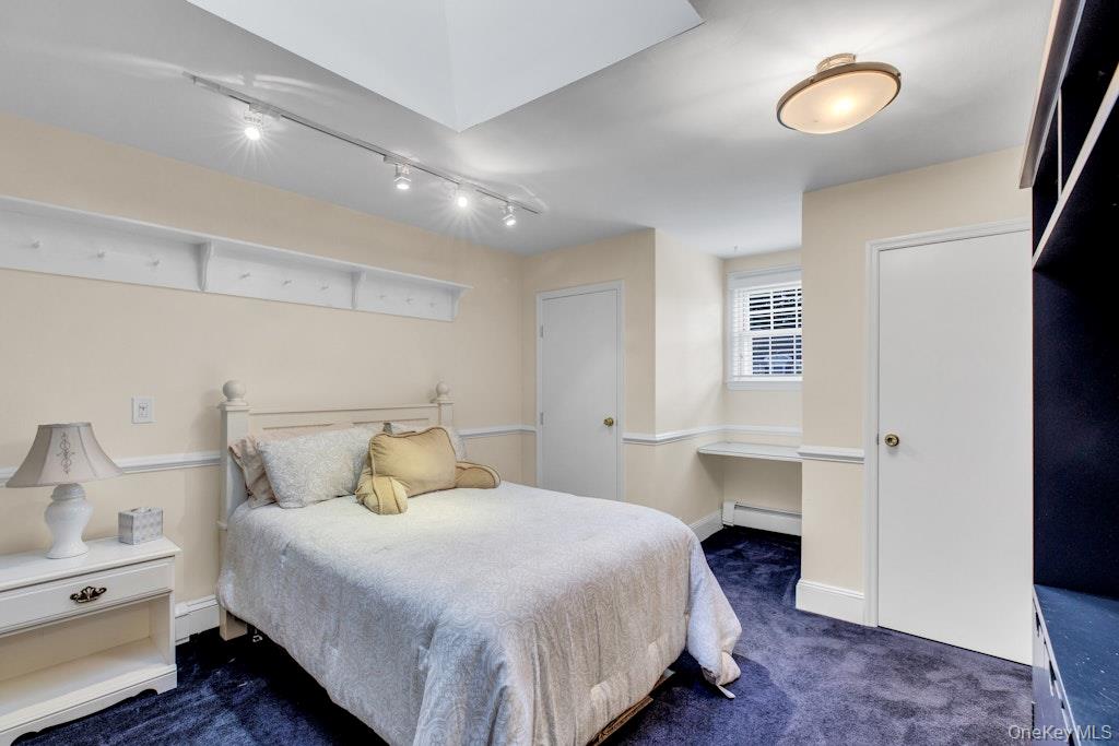 128 Stuart Street Lynbrook, NY 11563 - Photo 21 of 33