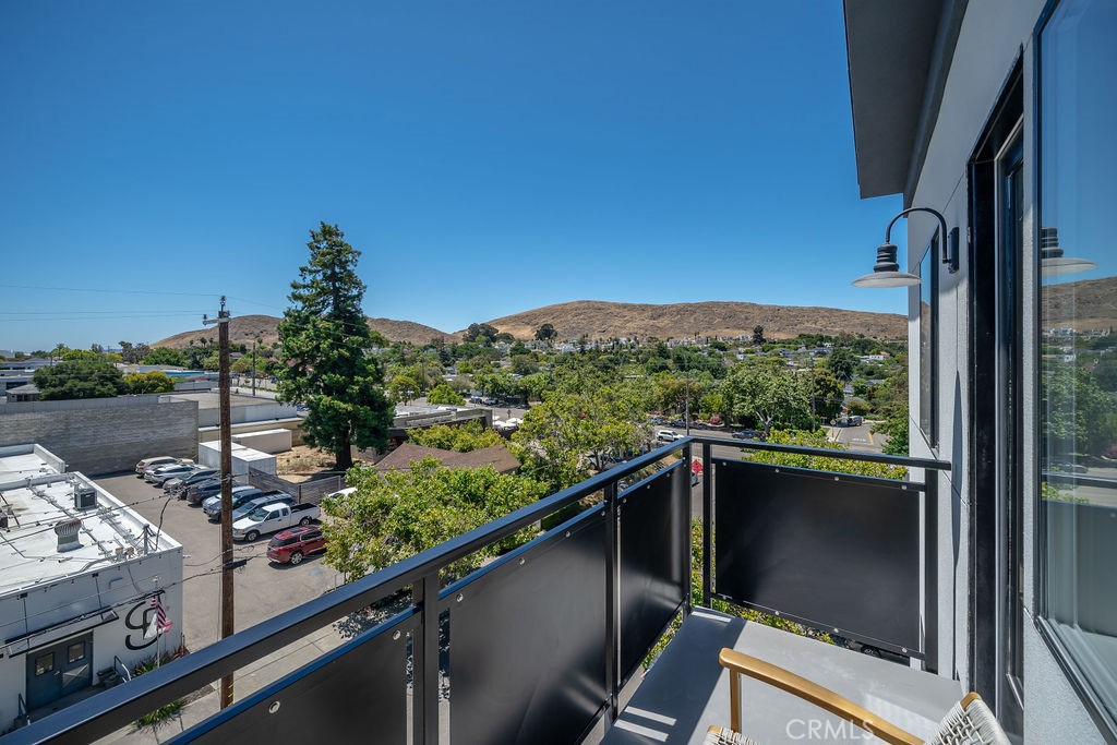 2475 Victoria Avenue San Luis Obispo, CA 93401 - Photo 9 of 26