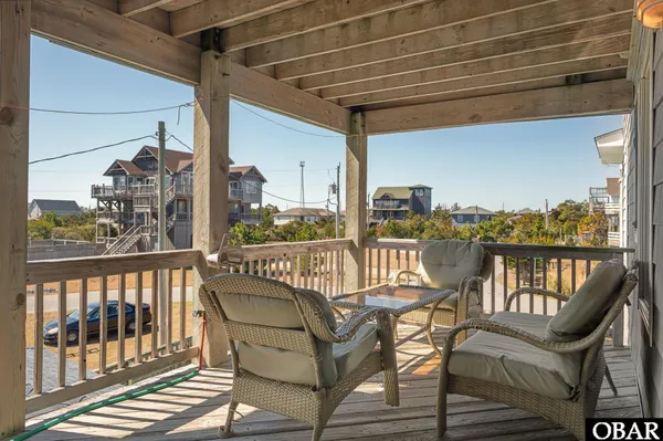 $879,900 | 25209 Sea Isle Shores Lane, Waves, NC 27982