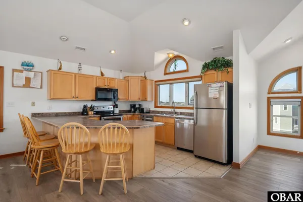 $879,900 | 25209 Sea Isle Shores Lane, Waves, NC 27982