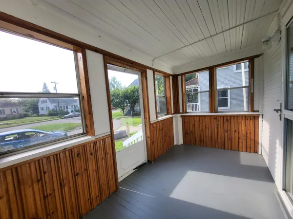 $188,000 | 2120 5th Street, Wyandotte, MI 48192