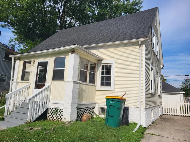 $188,000 | 2120 5th Street, Wyandotte, MI 48192