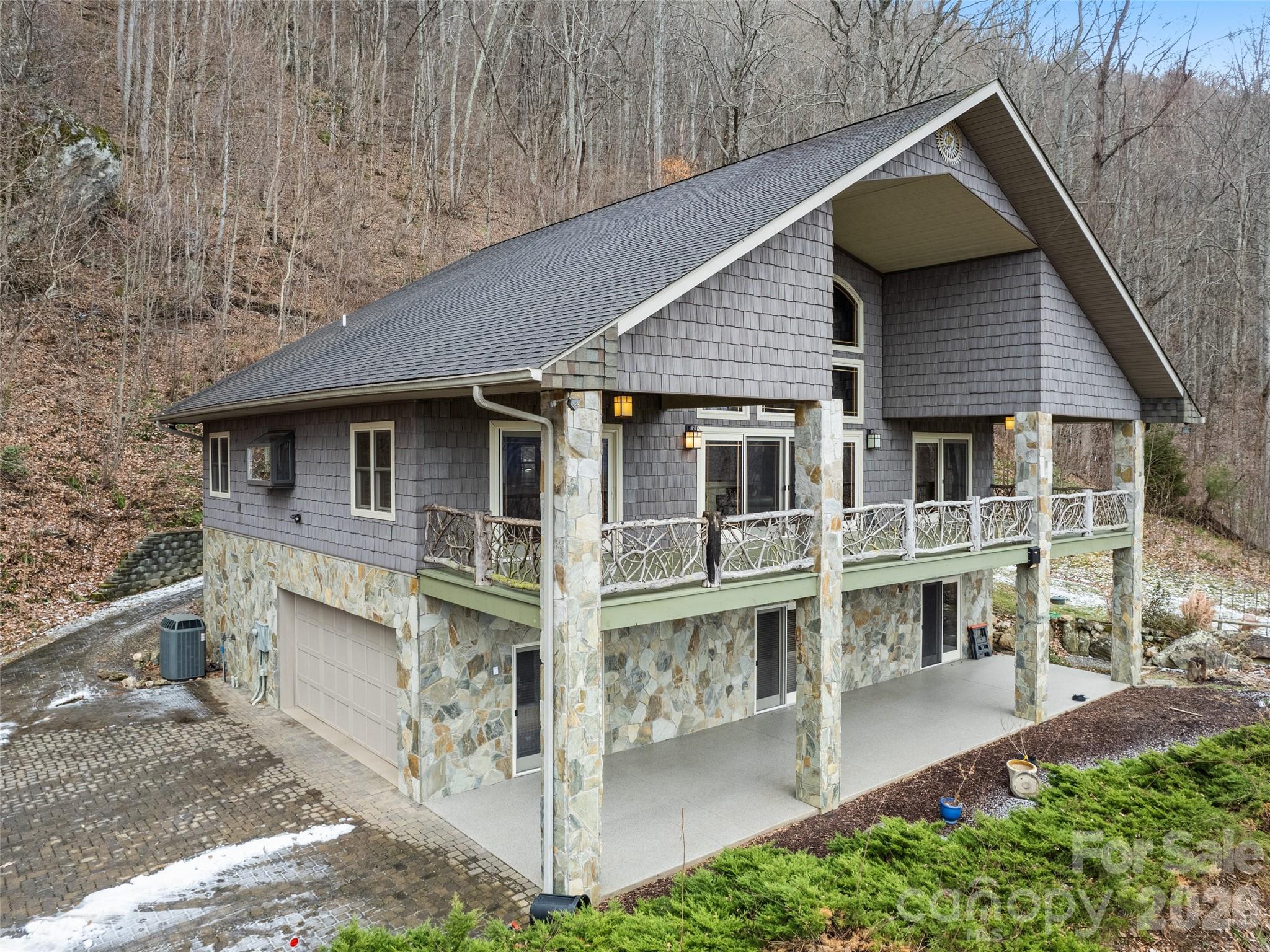 579 Bryson Heights Road Waynesville, NC 28786 - Photo 3 of 48 Gallery Image 3