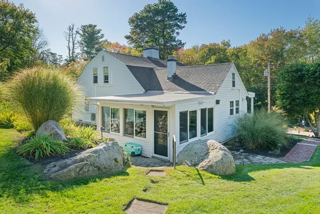 $849,000 | 563 Spring Street, Marshfield, MA 02050