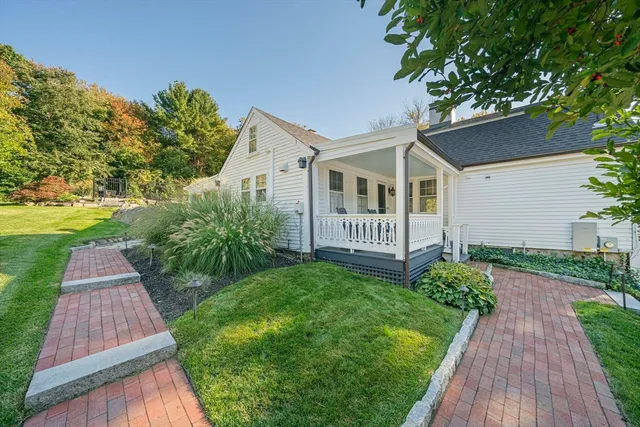 $849,000 | 563 Spring Street, Marshfield, MA 02050