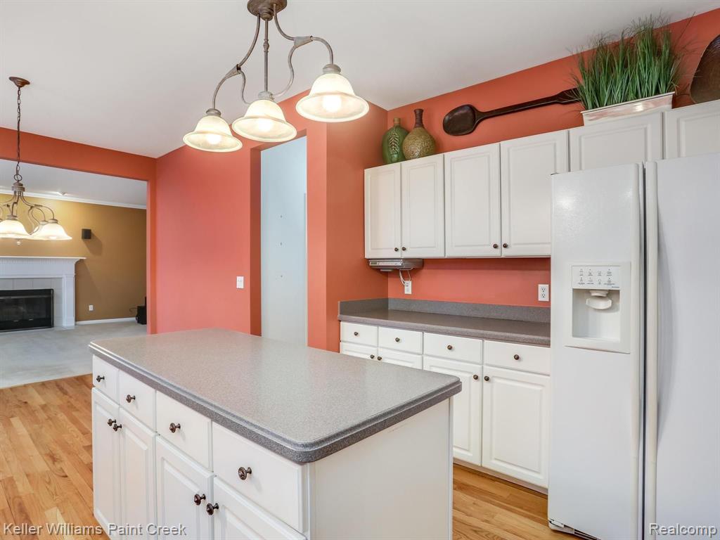 673 Lake Ridge Road Rochester Hills, MI 48307 - Photo 11 of 26