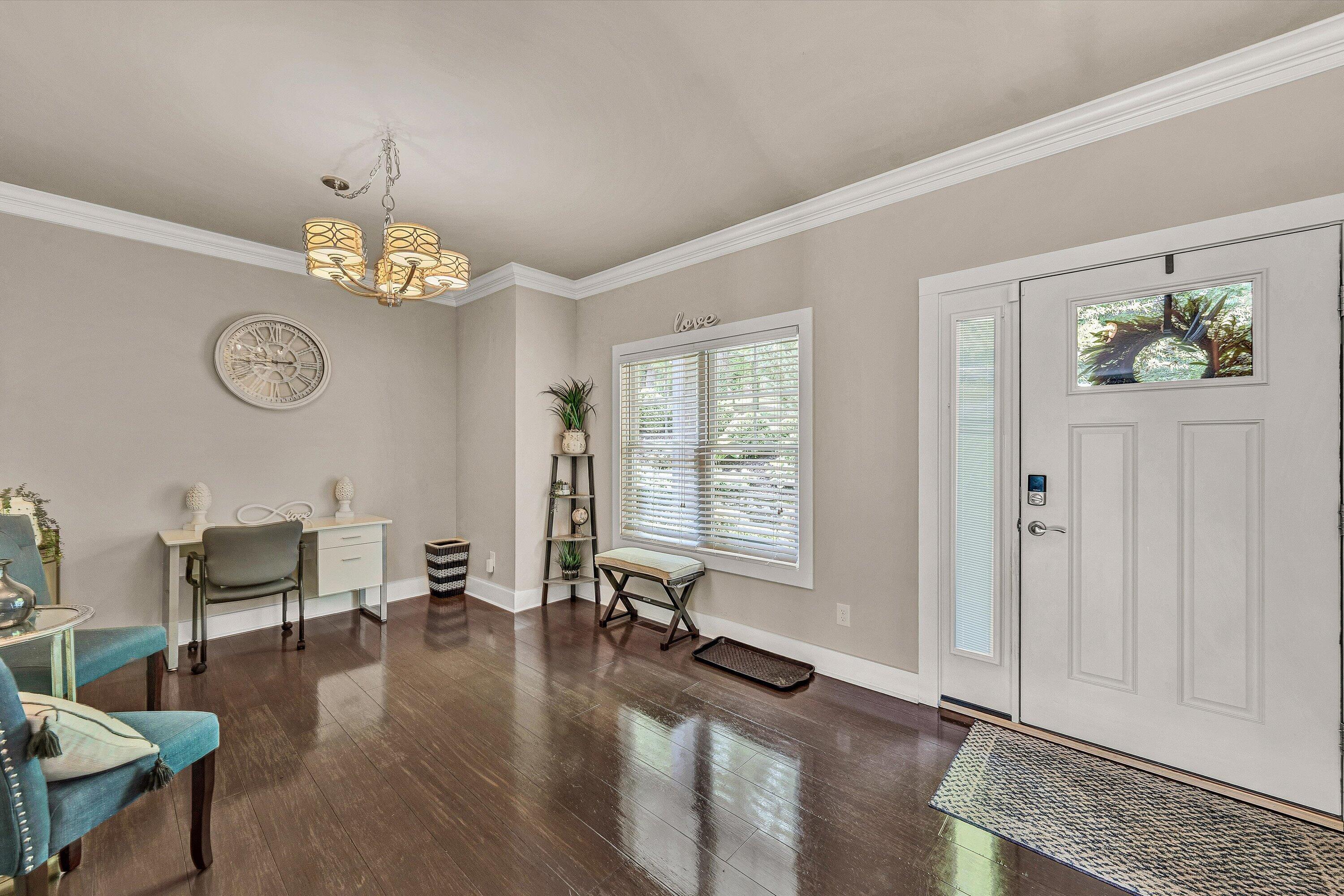 2750 McVitty Road Roanoke, VA 24018 - Photo 6 of 55 06-DSC00151