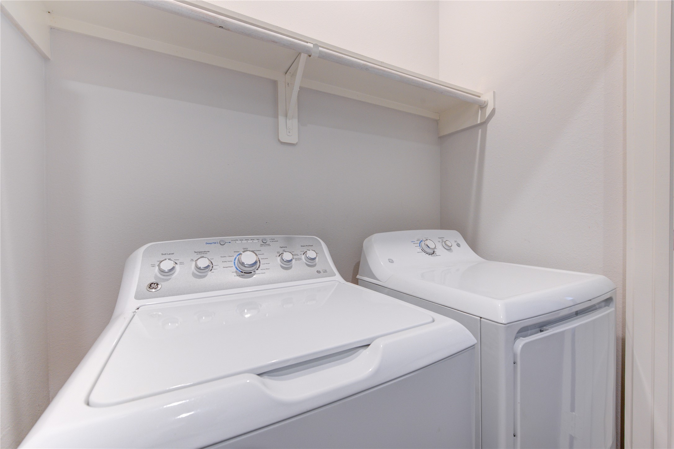 847 Rachel Street, Unit G Houston, TX 77091 - Photo 28 of 42 Enough storage space for your cleaning products .