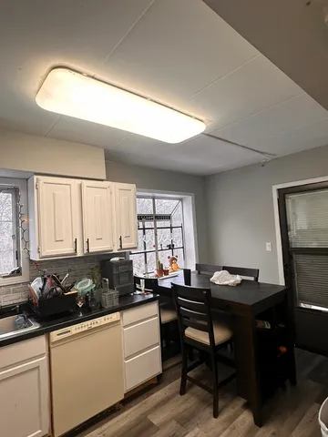 $219,000 | 464 South President Street, Unit 204, Carol Stream, IL 60188