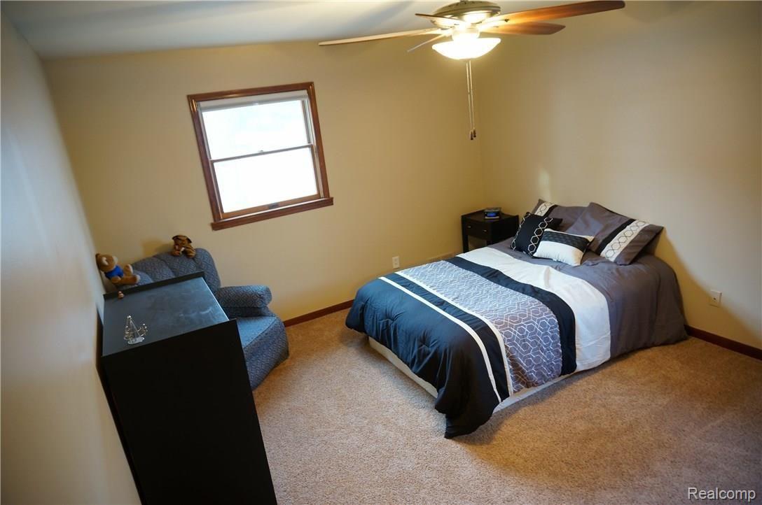 35550 Tall Pine Road Farmington, MI 48335 - Photo 15 of 27 Bedroom