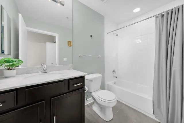 $449,000 | 1901 South Calumet Avenue, Unit 1404, Chicago, IL 60616