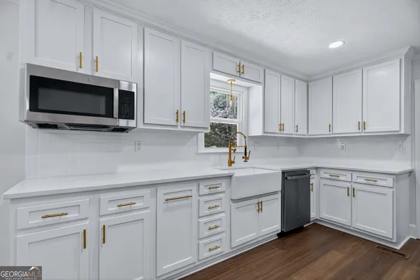 $449,000 | 406 Ashford Circle, LaGrange, GA 30240