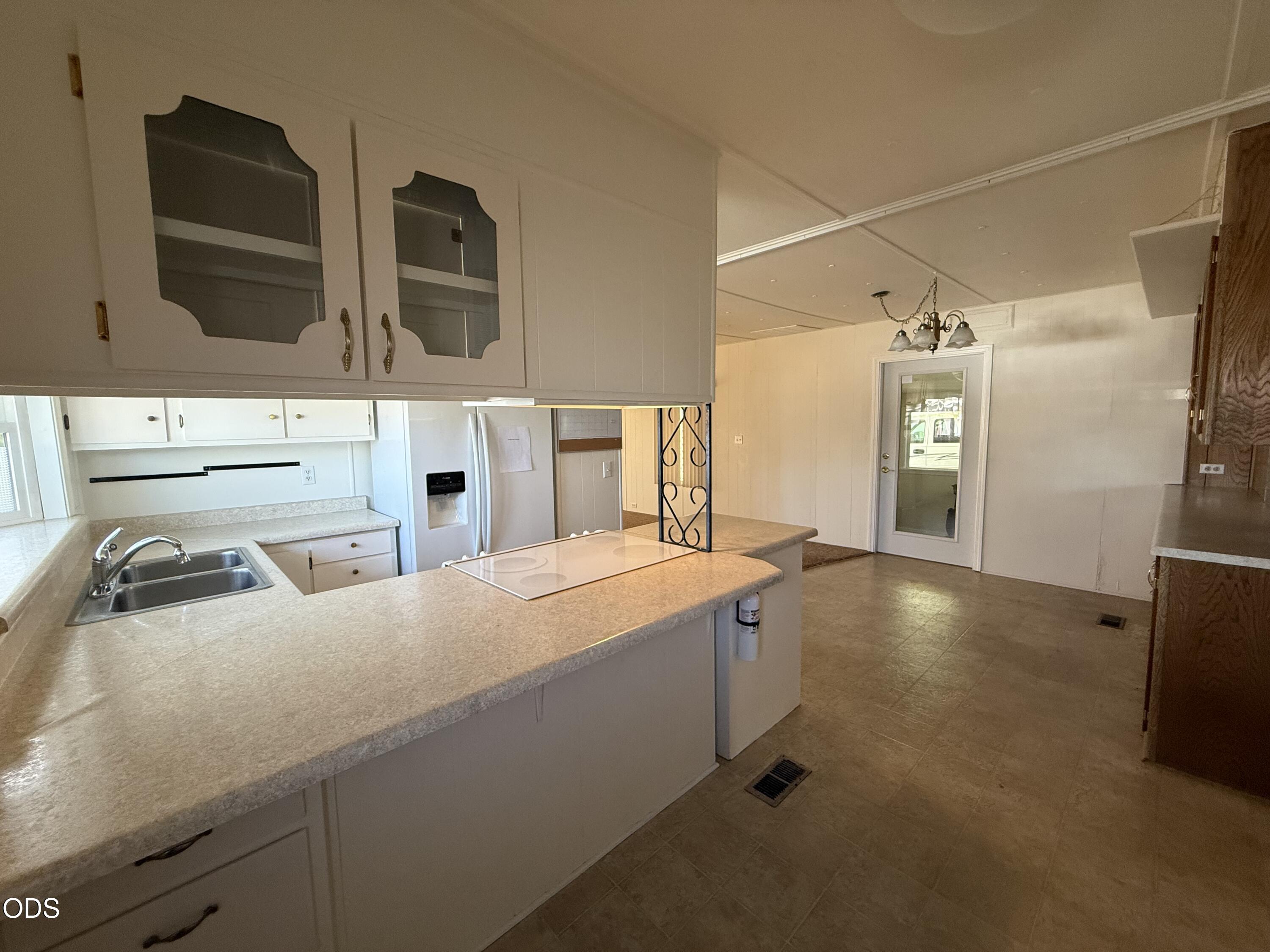 2252 Table Rock Road, Unit SPC 143 Medford, OR 97501 - Photo 10 of 12