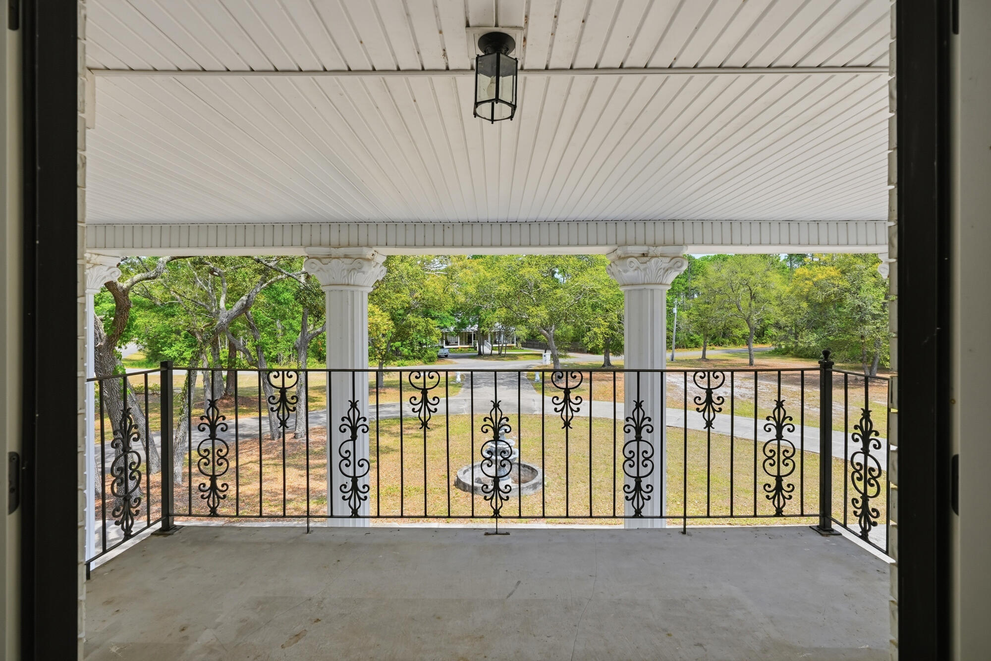 680 Mallet Bayou Road Freeport, FL 32439 - Photo 26 of 76 View of Front Balcony