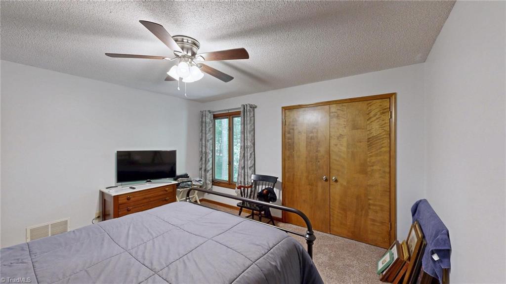 689 Barker Road Winston-Salem, NC 27107 - Photo 22 of 41