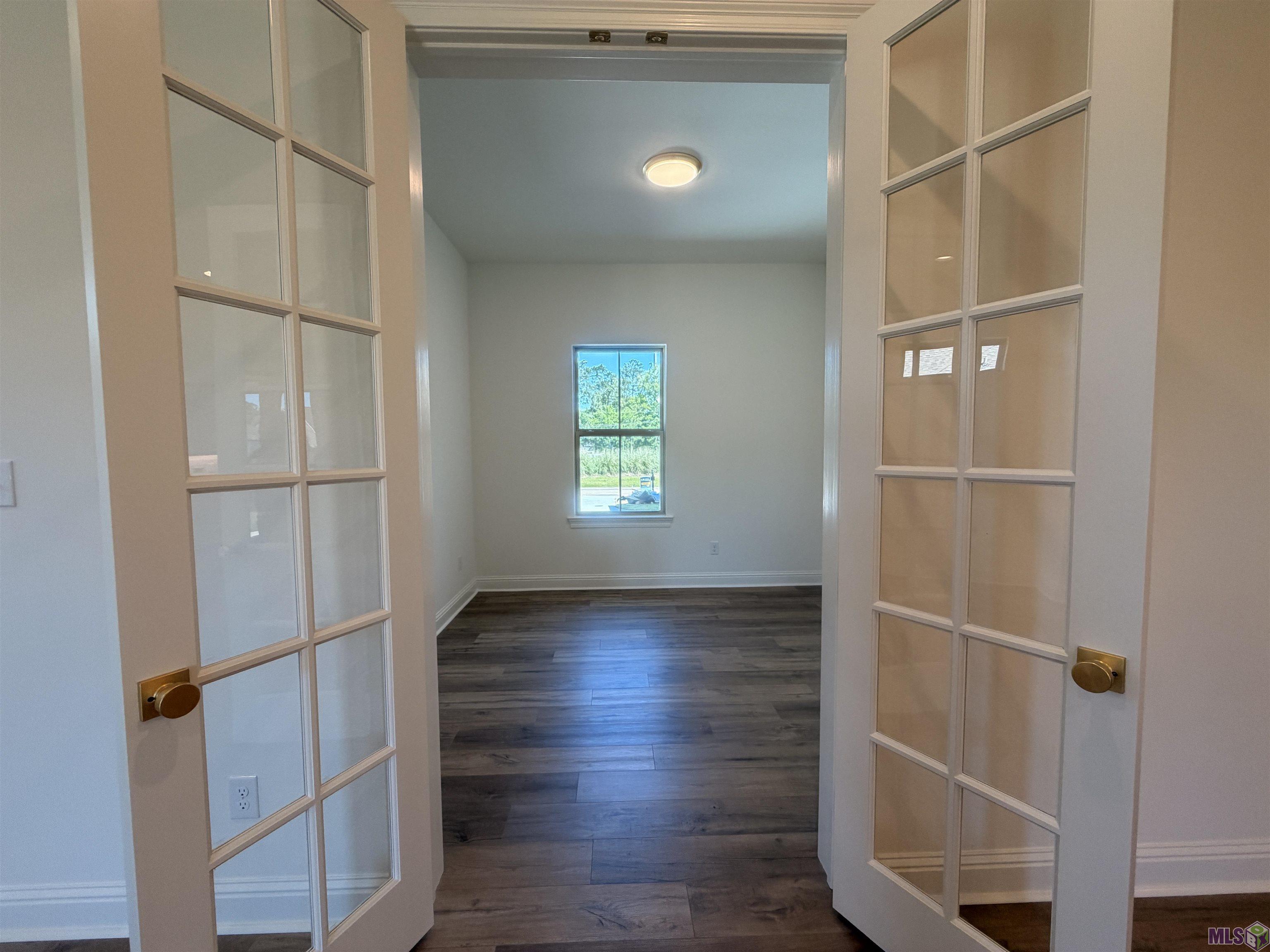 21457 Blue Fin Drive Springfield, LA 70462 - Photo 5 of 57