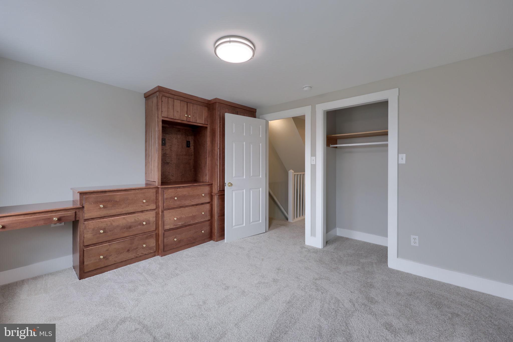 910 Grofftown Road Lancaster, PA 17602 - Photo 19 of 36