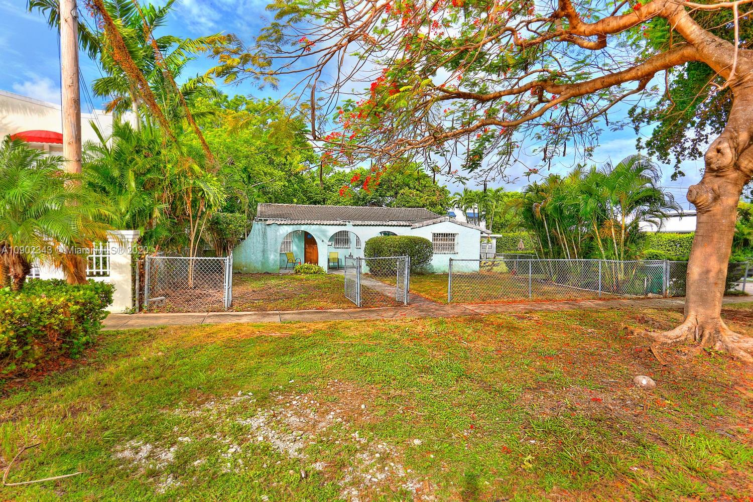 234 Southwest 22nd Road Miami, FL 33129 - Photo 4 of 8
