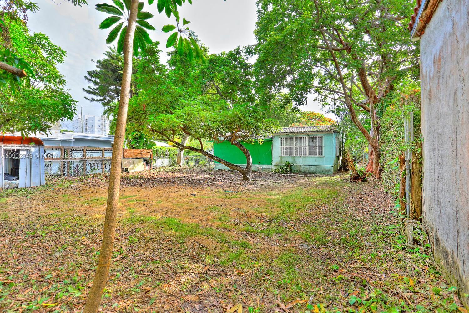234 Southwest 22nd Road Miami, FL 33129 - Photo 7 of 8