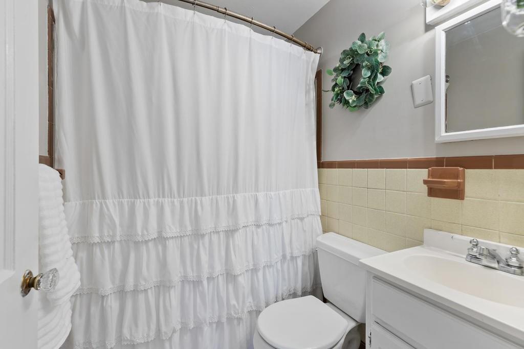 113 Roberts Road Medford, MA 02155 - Photo 22 of 32 Gallery Image 22