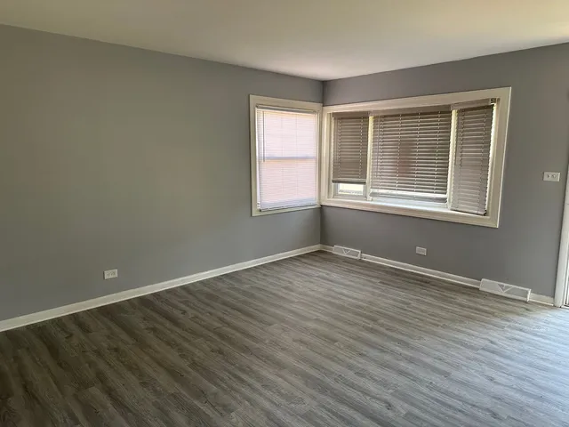 $157,400 | 2956 Sherwood Avenue, Markham, IL 60428