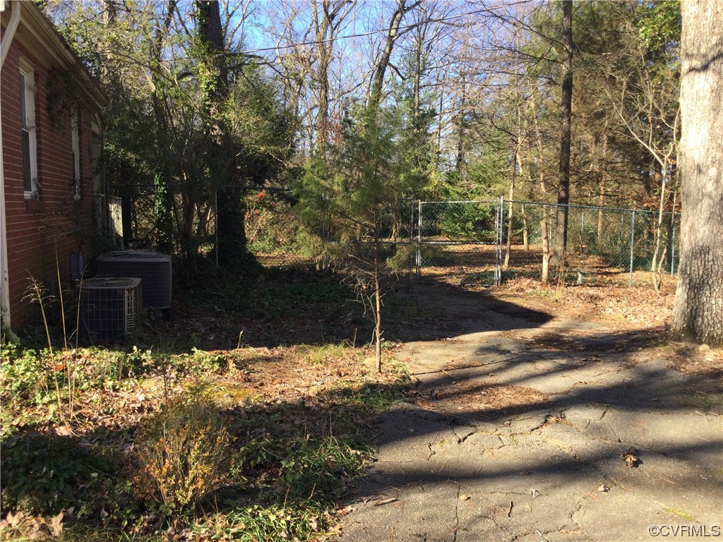 236 Buford Road Richmond, VA 23235 - Photo 40 of 42 a view of a yard with flowers