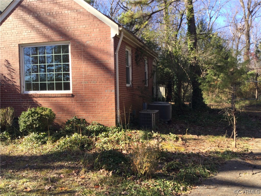 236 Buford Road Richmond, VA 23235 - Photo 42 of 42 a front view of a house with a yard