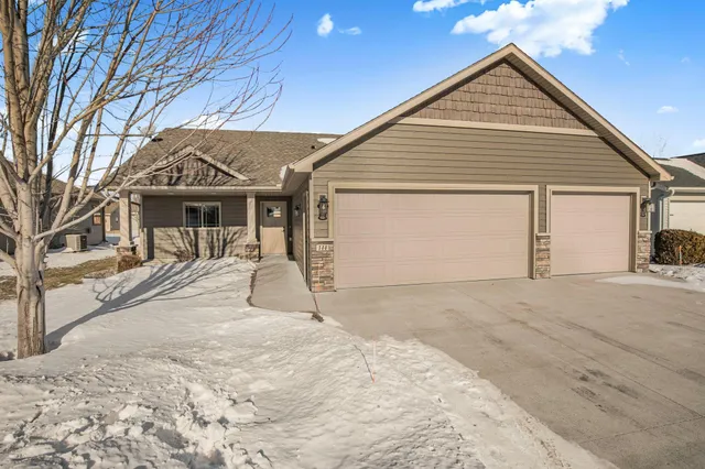 $369,900 | 144 Glenview Loop, St. Cloud, MN 56303