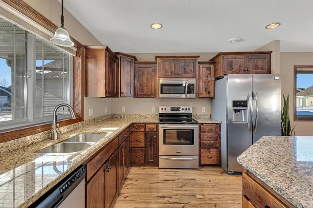 $369,900 | 144 Glenview Loop, St. Cloud, MN 56303