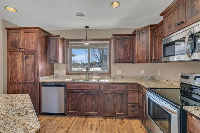 $369,900 | 144 Glenview Loop, St. Cloud, MN 56303