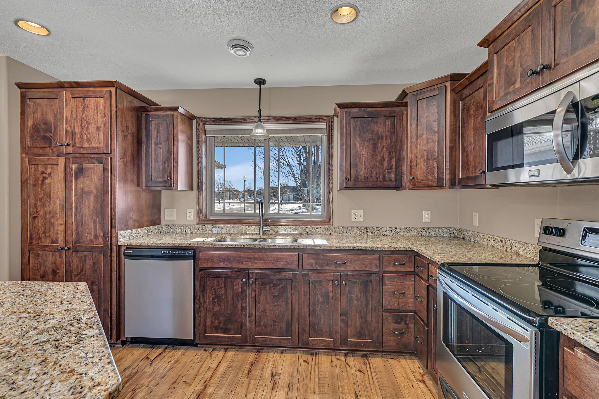 144 Glenview Loop St. Cloud, MN 56303 - Photo 7 of 27