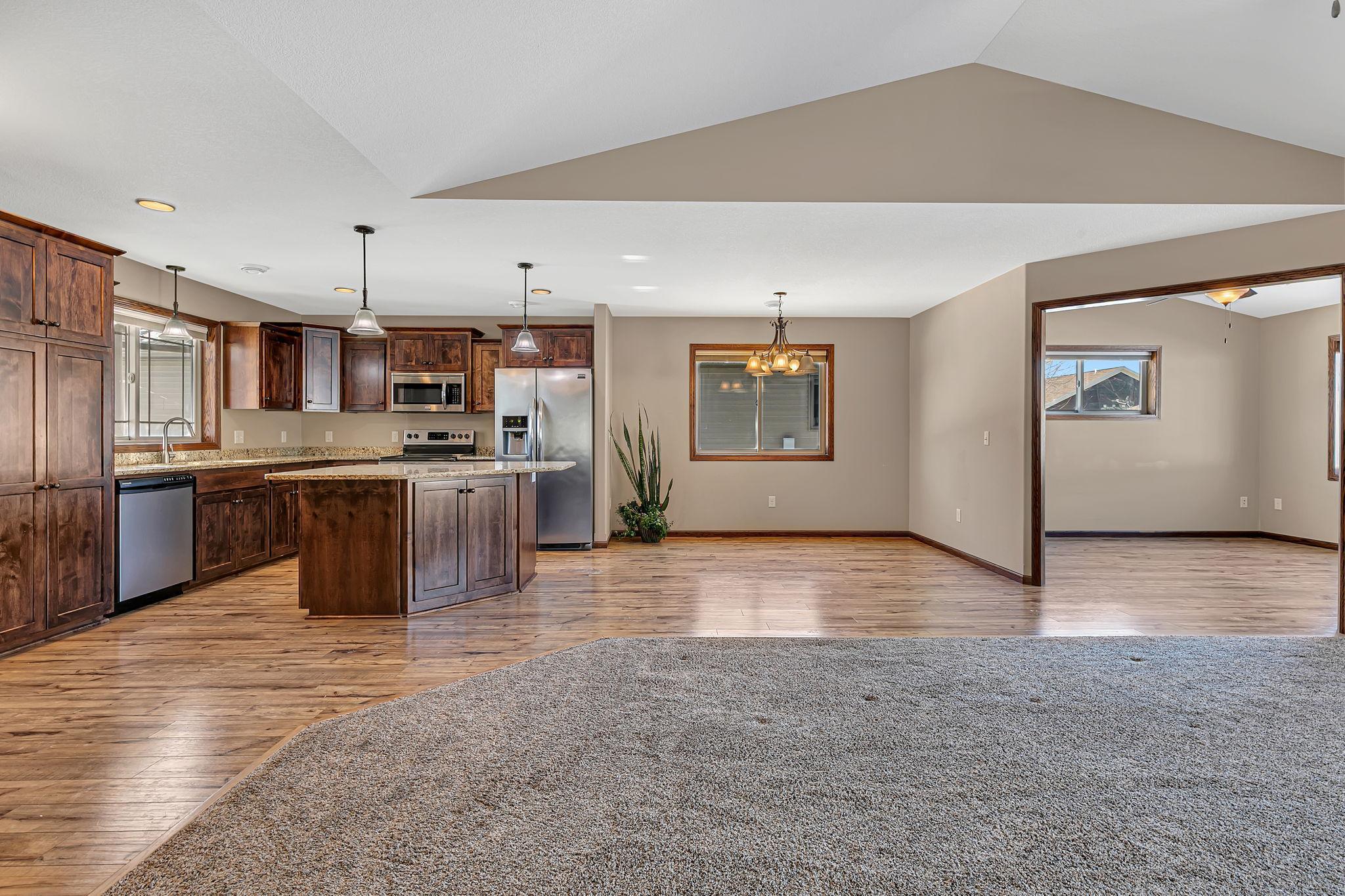 144 Glenview Loop St. Cloud, MN 56303 - Photo 9 of 27