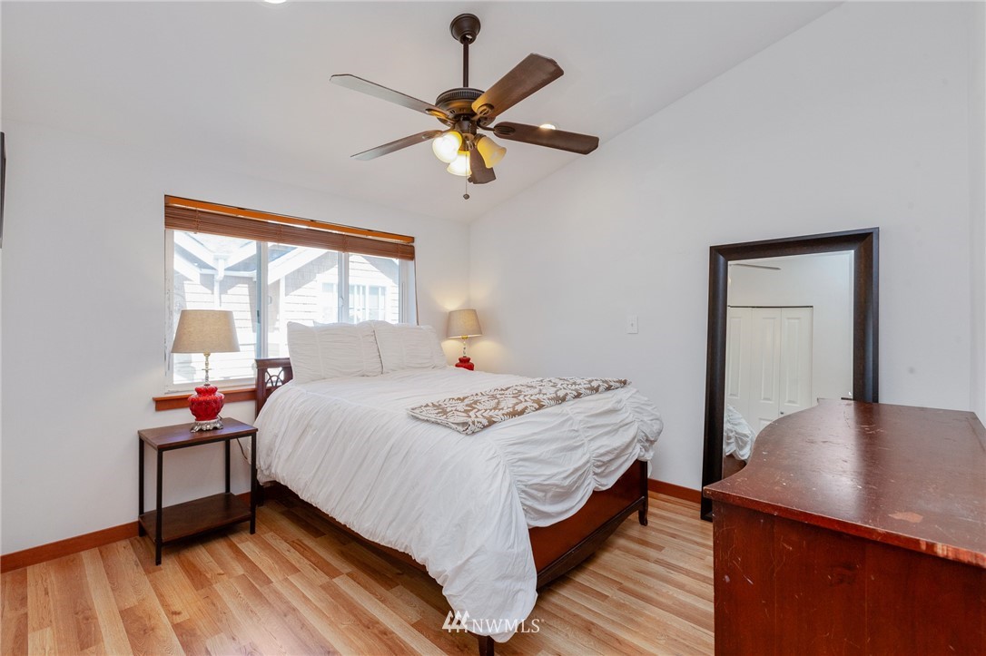 736 North 95th Street, Unit A Seattle, WA 98103 - Photo 14 of 25 Gallery Image 14