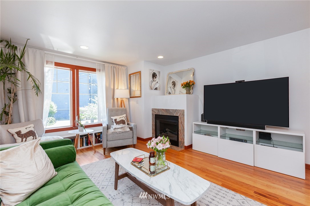 736 North 95th Street, Unit A Seattle, WA 98103 - Photo 3 of 25 Gallery Image 3