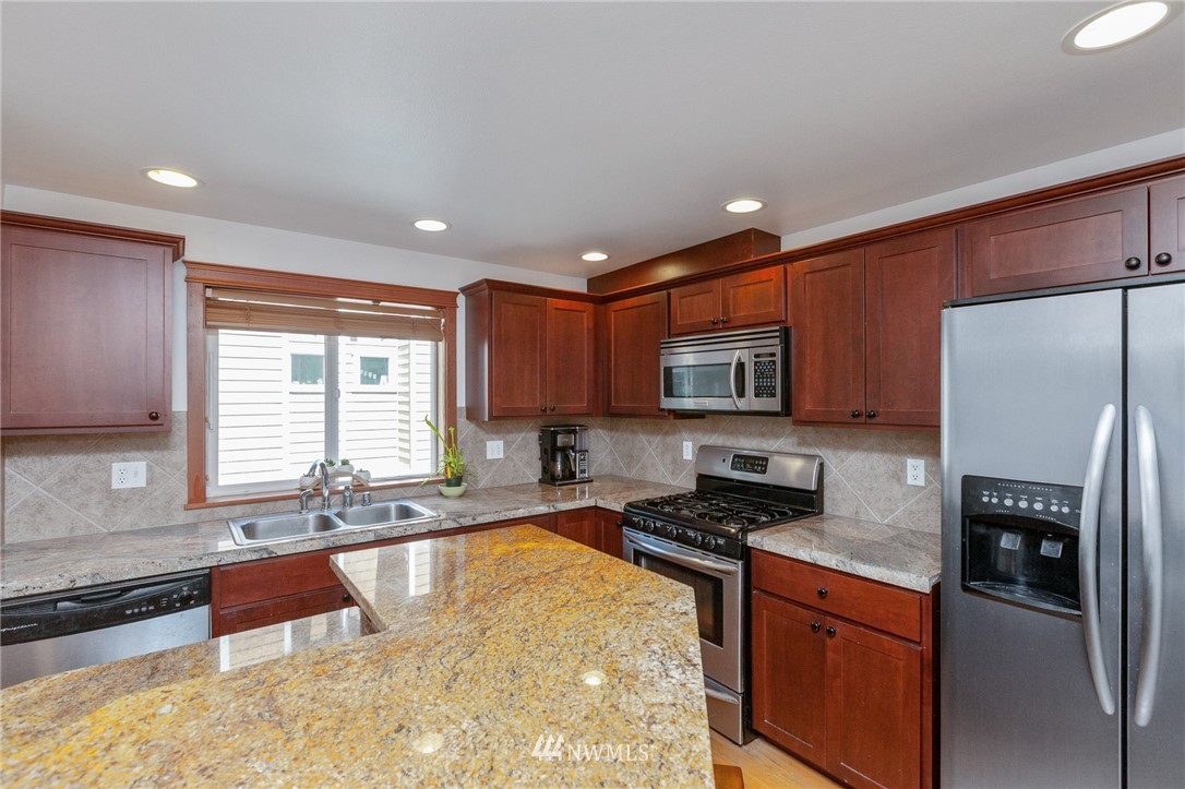 736 North 95th Street, Unit A Seattle, WA 98103 - Photo 9 of 25 Gallery Image 9