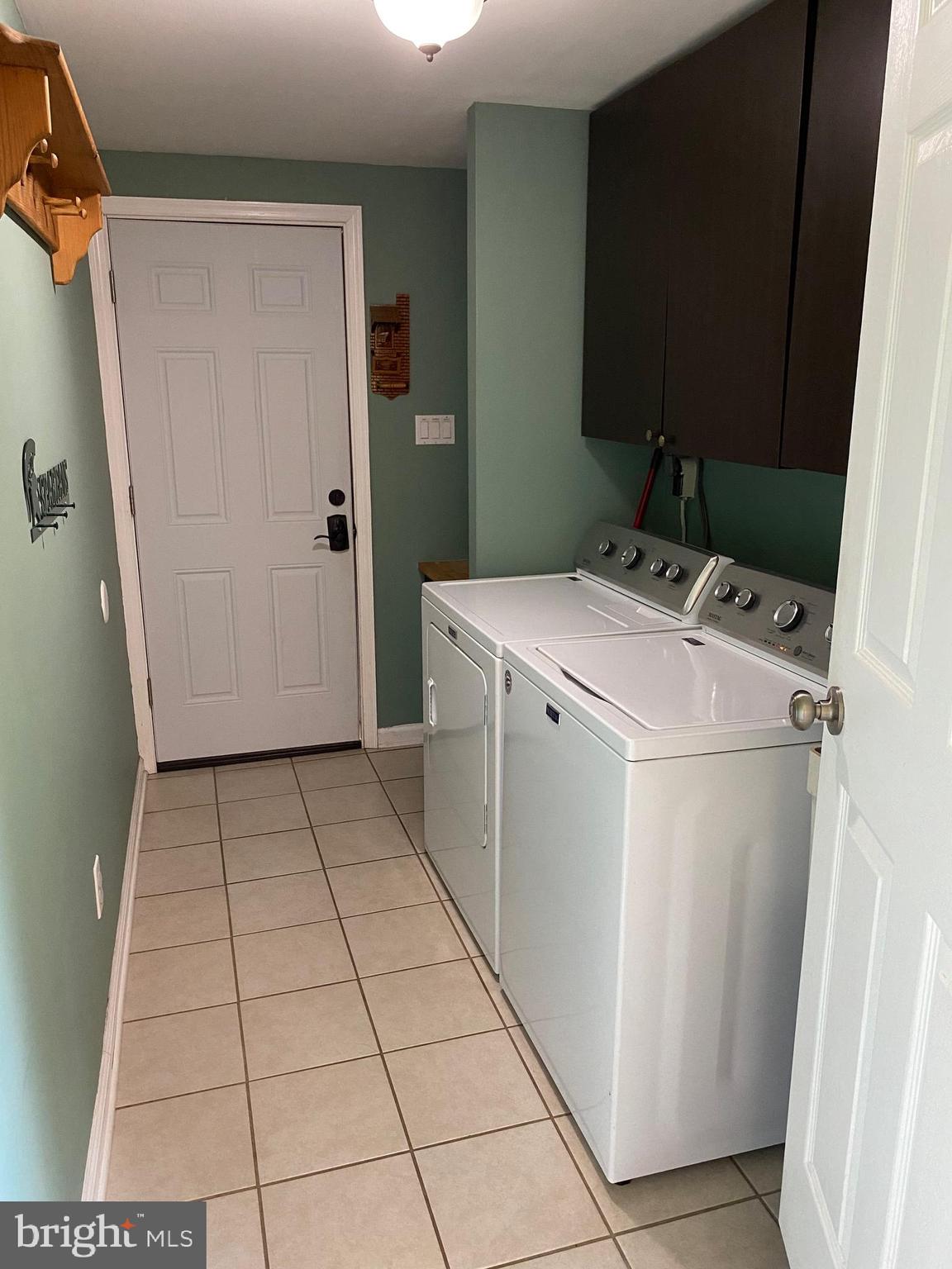 15918 Jerald Road Laurel, MD 20707 - Photo 31 of 40 a utility room with washer and dryer