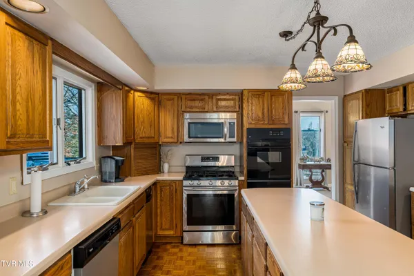 $475,000 | 3407 Bondwood Circle, Johnson City, TN 37604