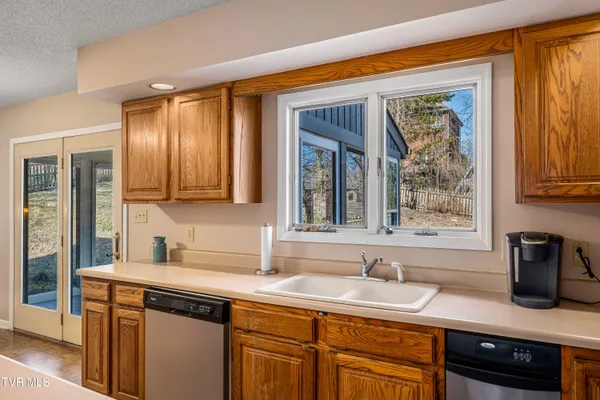 $475,000 | 3407 Bondwood Circle, Johnson City, TN 37604