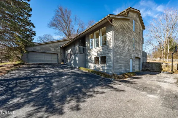 $475,000 | 3407 Bondwood Circle, Johnson City, TN 37604