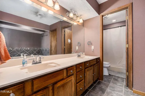 $475,000 | 3407 Bondwood Circle, Johnson City, TN 37604