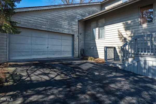 $475,000 | 3407 Bondwood Circle, Johnson City, TN 37604