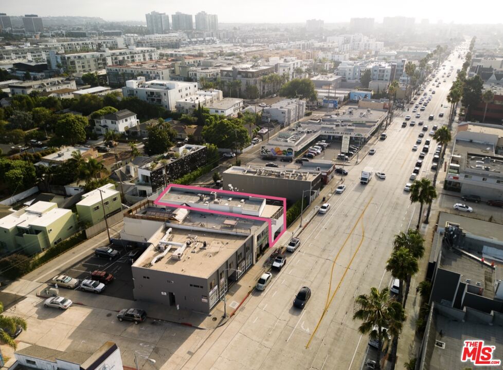 13110 West Washington Boulevard Los Angeles, CA 90066 - Photo 2 of 7 an aerial view of multiple house