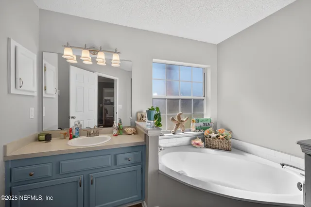 $370,000 | 2982 Chief Ridaught Trail, Middleburg, FL 32068